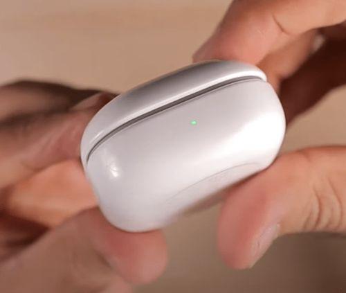 三星耳机最新爆料视频,颠覆音质体验,外观设计大揭秘! 第1张 三星耳机最新爆料视频,颠覆音质体验,外观设计大揭秘! 第1张